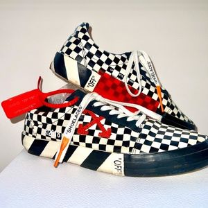 Off-White - RARE Checkerboard 'Vulc Low Top' Sneakers in Size 44/11 - 80% OFF!!!